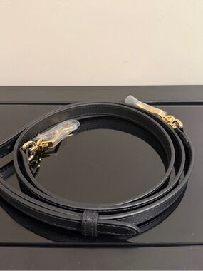 Gucci Black Leather Strap with Gold Hardware Spring Clips